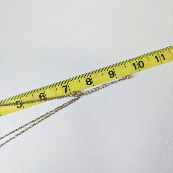 💞 Chunky Faced Crystal Creamy Mint Necklace - Picture 3 of 6